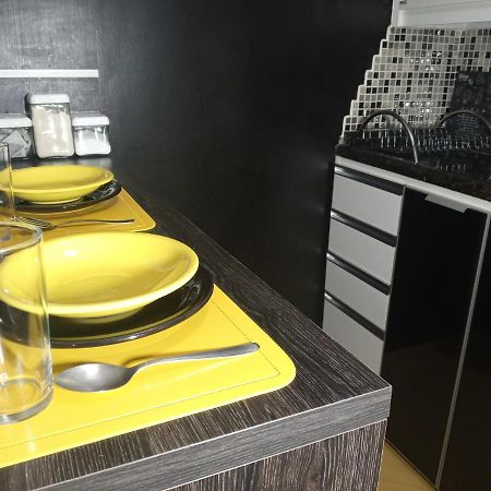 Apartamento Encantador Em กูรีตีบา ภายนอก รูปภาพ